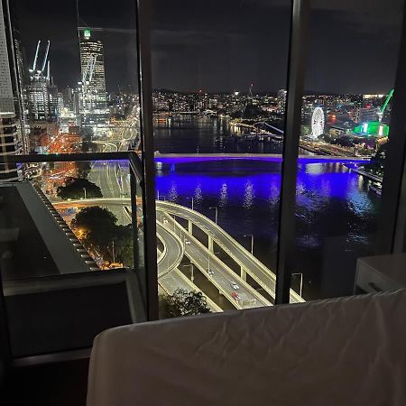 City Living - Brisbane River-View 2 Bedroom Apt מראה חיצוני תמונה